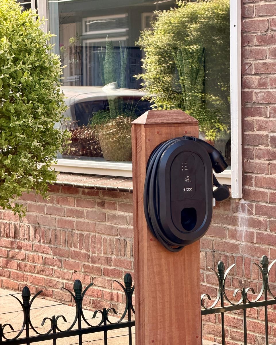 Houten lader