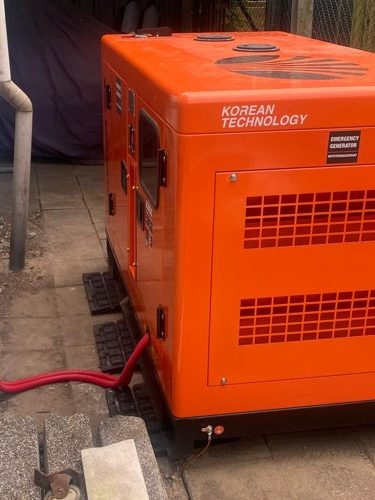 generator, noodstroom, aggregaat